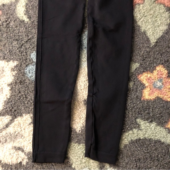 Spanx Look At Me Now Seamless Leggings - Size Small - Picture 3 of 6